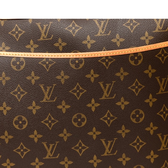 LOUIS VUITTON
Monogram Alize 24 Heures Luggage - Picture 6 of 12